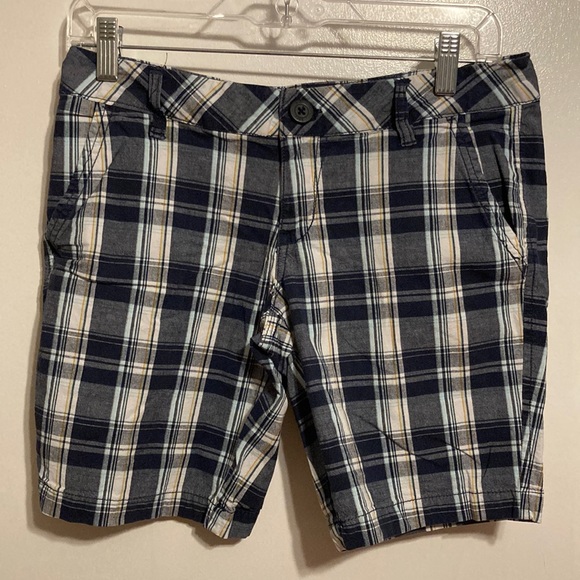 🟢 Arizona Jean Company Junior’s Plaid Shorts (size 5) - Picture 1 of 9